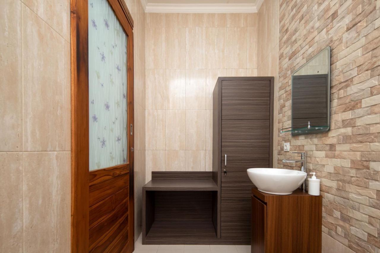 Jineswari Kuta By Kamara Hotel Ngoại thất bức ảnh